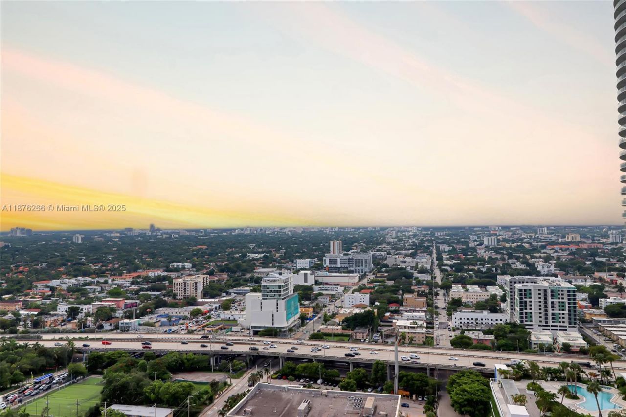 185 SW 7th St, Unit 2900, Miami, FL 33130 Photo