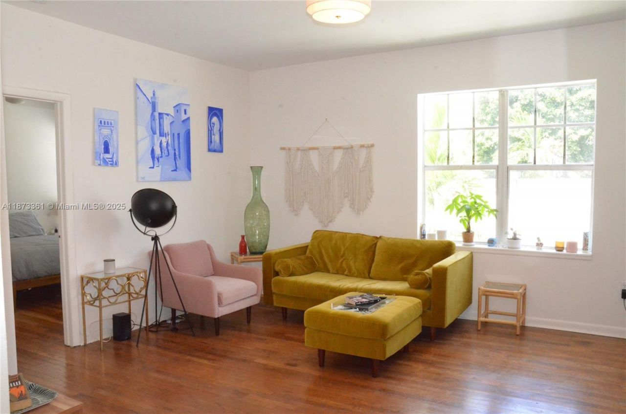 1244 Pennsylvania Ave, Unit 302, Miami Beach, FL 33139 Photo