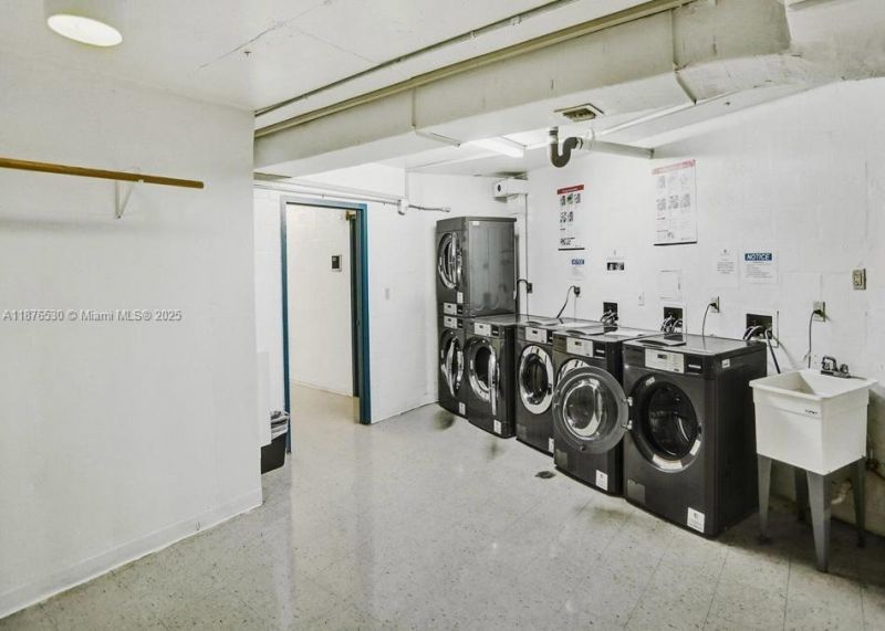 100 Bayview Dr, Unit 507, Sunny Isles Beach, FL 33160 Photo