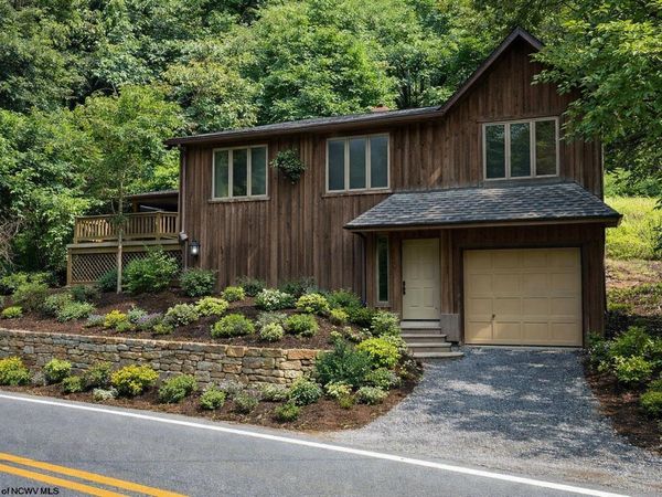 318 Harpertown Road, Elkins, WV 26241