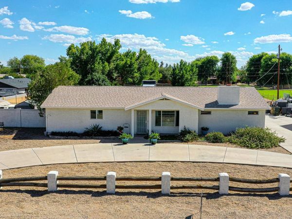 7025 W COUNTRY GABLES Drive, Peoria, AZ 85381