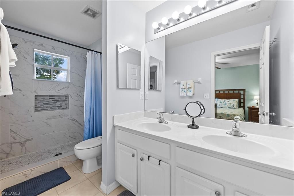 8169 Pacific Beach Dr, Fort Myers, FL 33966 Photo