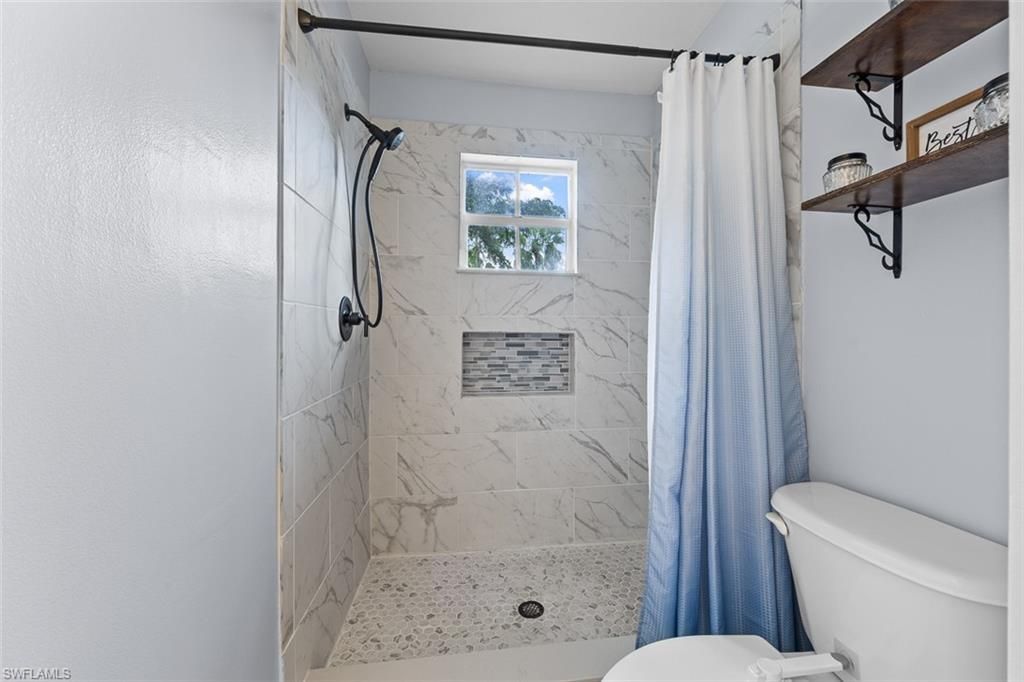 8169 Pacific Beach Dr, Fort Myers, FL 33966 Photo