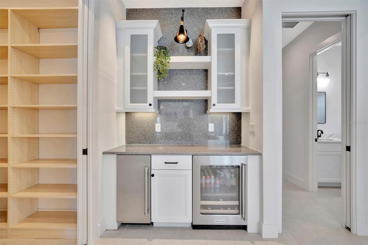 5939 Redbay Boulevard, Bradenton, FL 34210 Photo