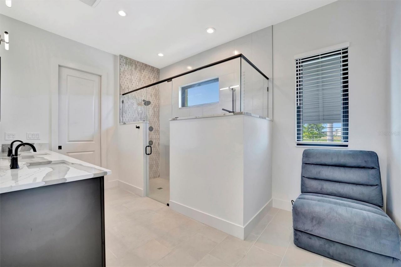 5939 Redbay Boulevard, Bradenton, FL 34210 Photo