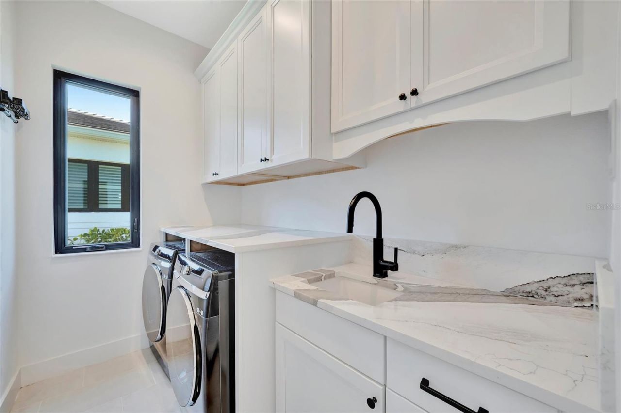 5939 Redbay Boulevard, Bradenton, FL 34210 Photo