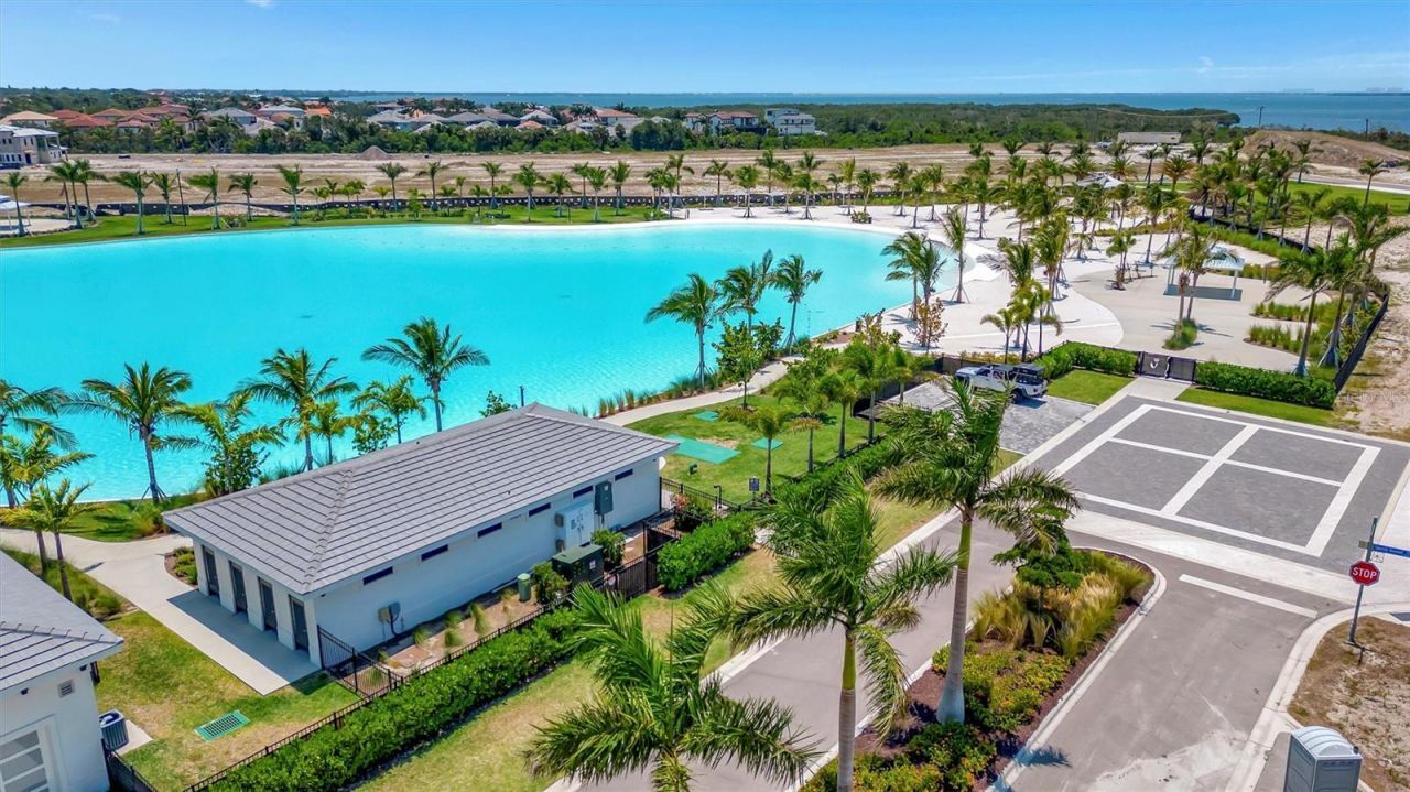 5939 Redbay Boulevard, Bradenton, FL 34210 Photo