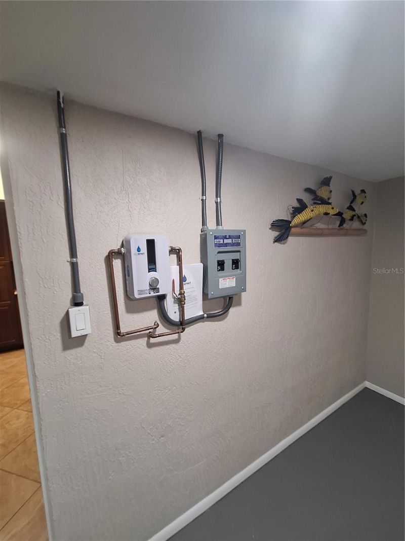 9613 Leeward Avenue, Largo, FL 33773 Photo