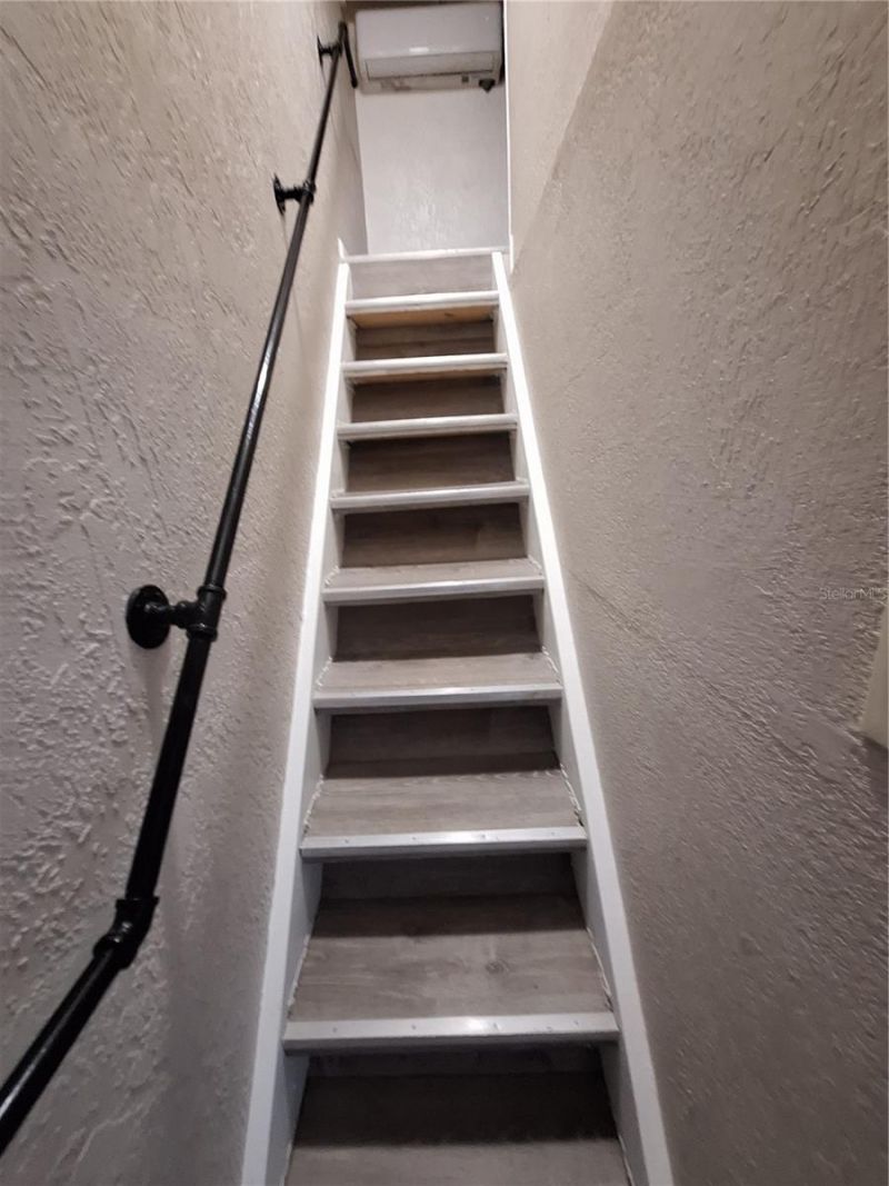 9613 Leeward Avenue, Largo, FL 33773 Photo