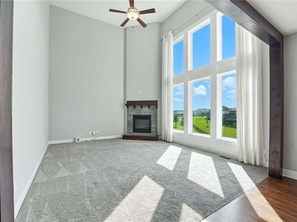 7611 N Adrian Avenue, Kansas City, MO 64151