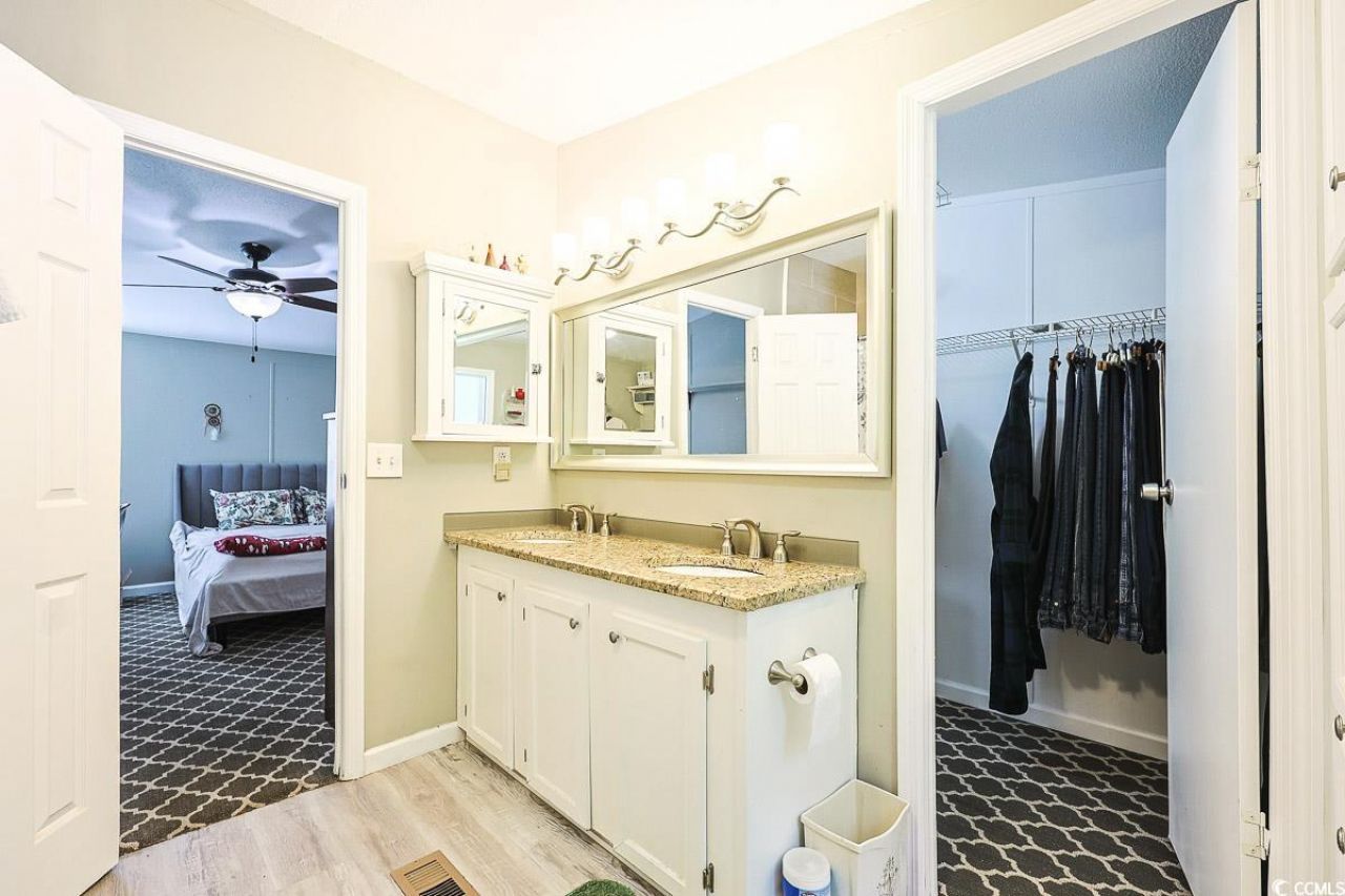 1011 Weslin Creek Dr. Photo 21