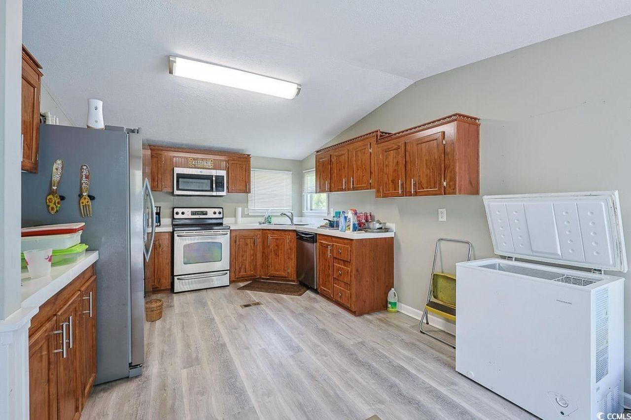 1011 Weslin Creek Dr. Photo 4