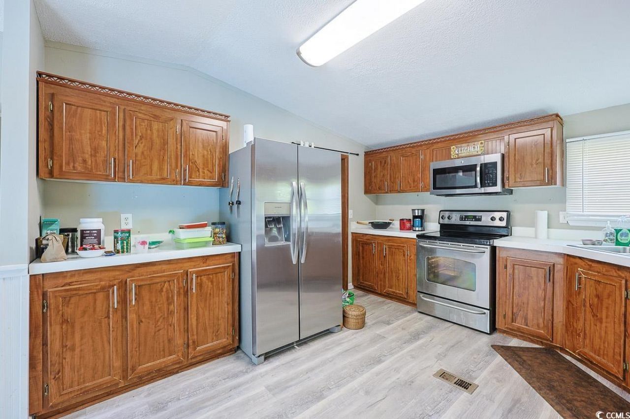 1011 Weslin Creek Dr. Photo 5