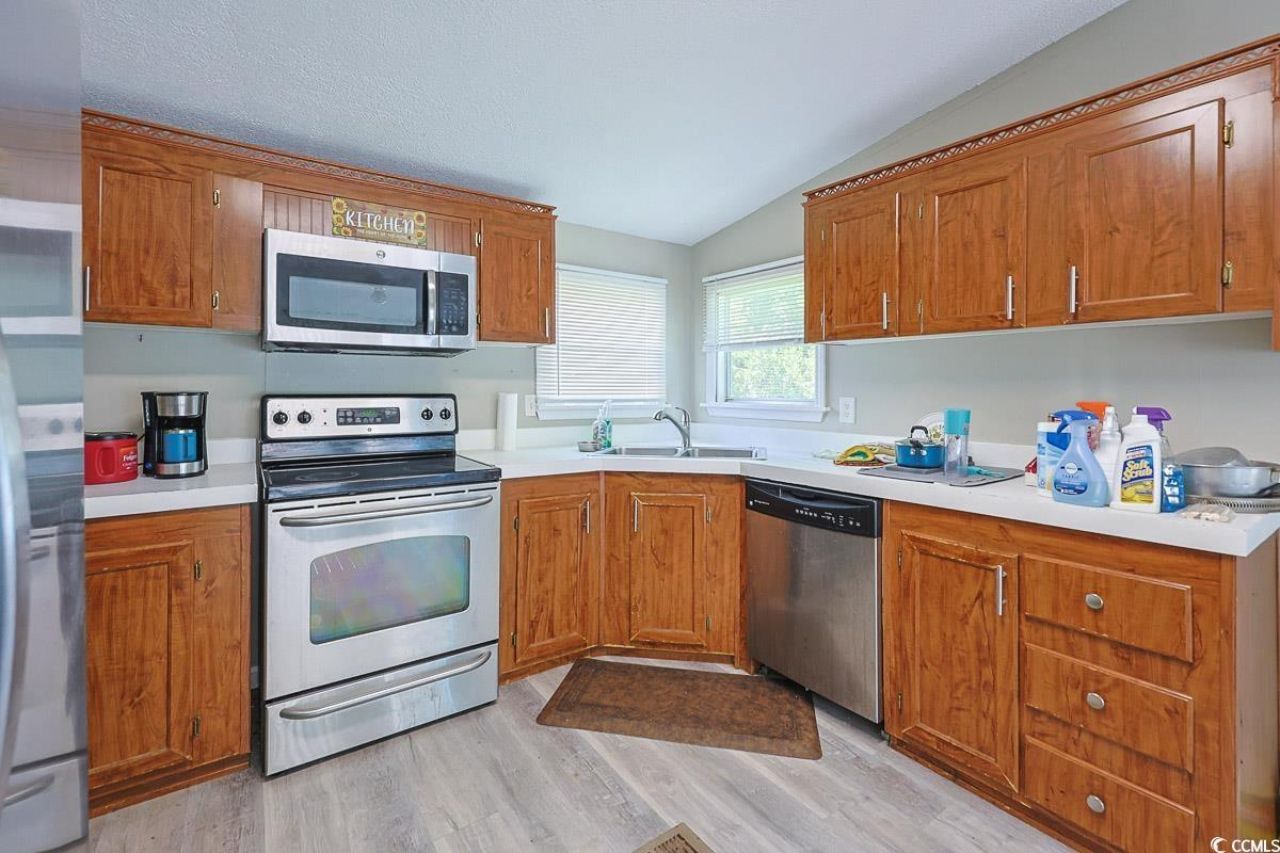 1011 Weslin Creek Dr. Photo 6