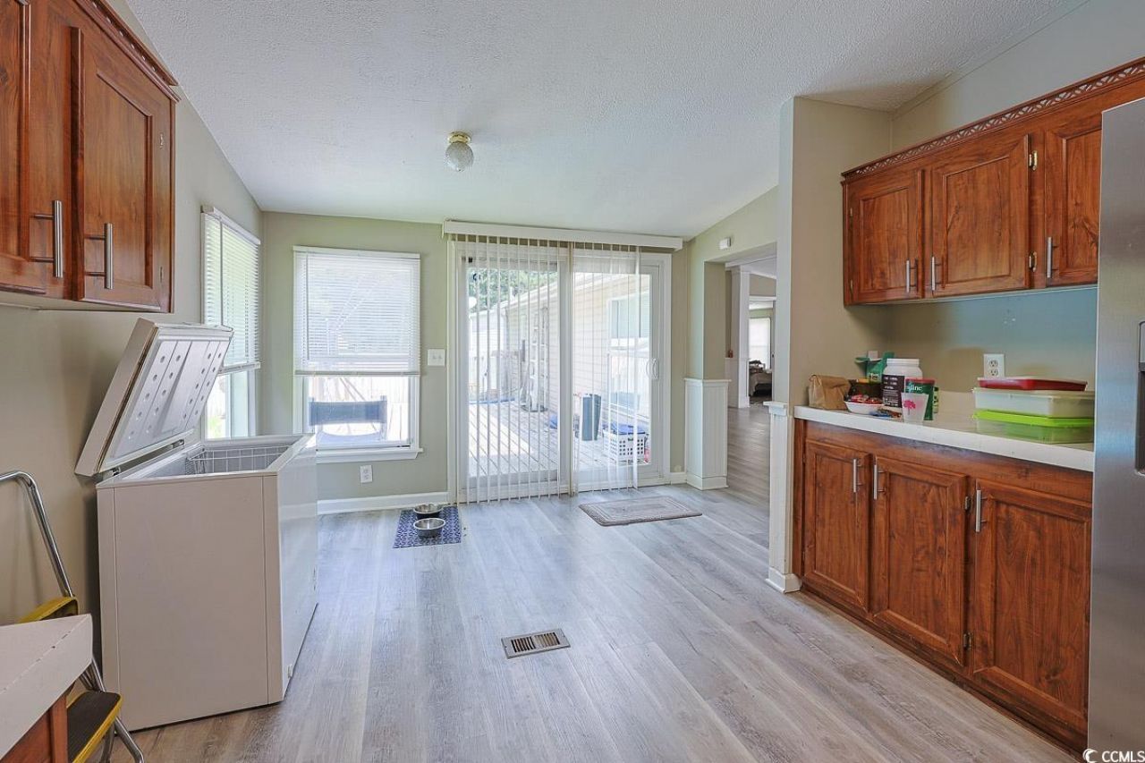 1011 Weslin Creek Dr. Photo 7