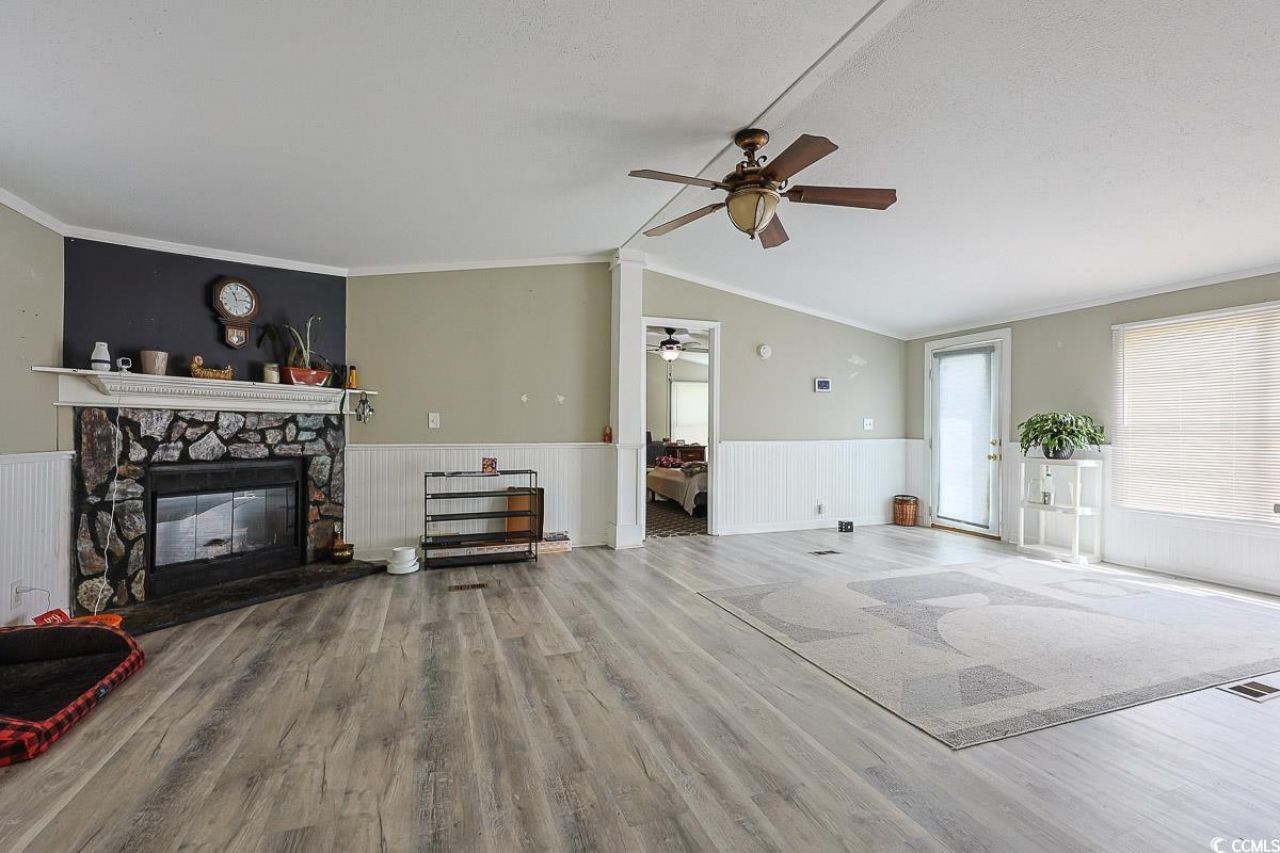 1011 Weslin Creek Dr. Photo 8