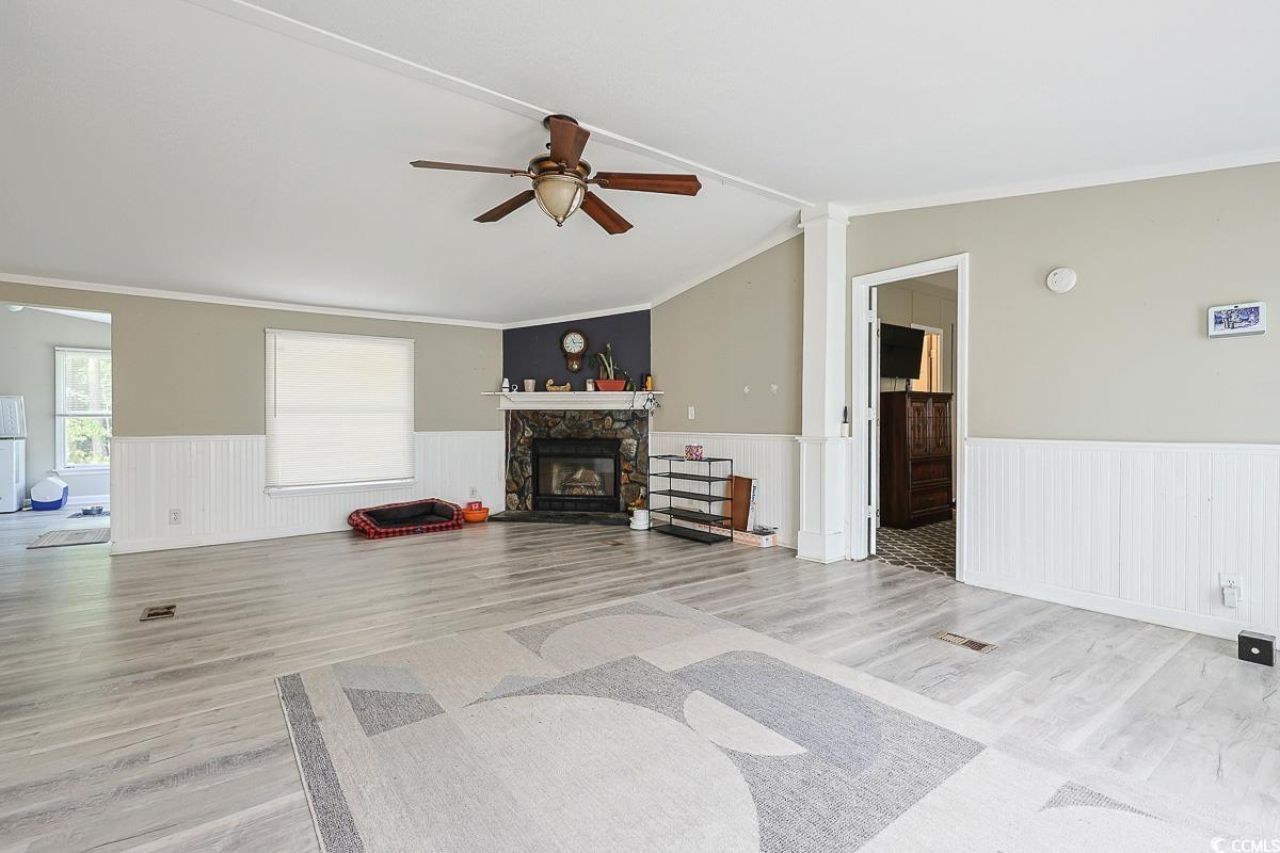 1011 Weslin Creek Dr. Photo 9