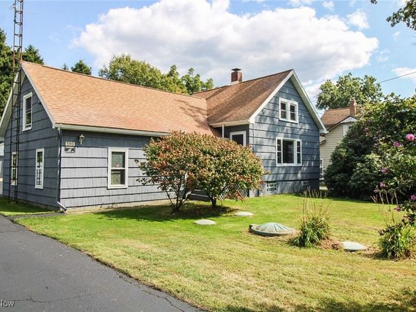 590 Ruth Avenue, Leavittsburg, OH 44430