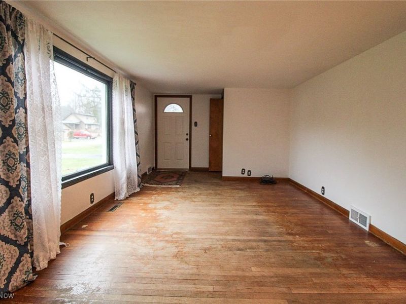 590 Ruth Avenue, Leavittsburg, OH 44430 Photo 18