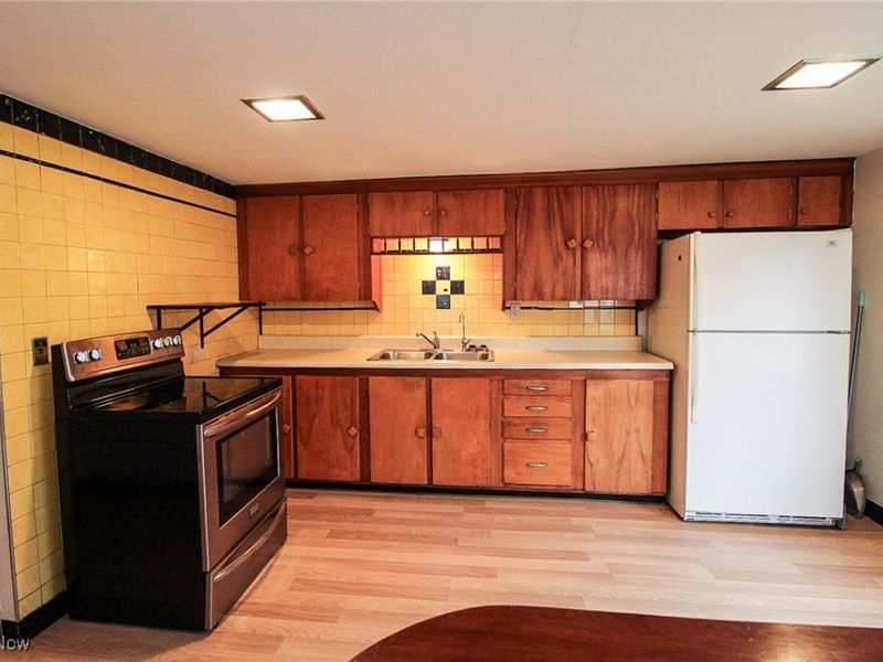 590 Ruth Avenue, Leavittsburg, OH 44430 Photo 23