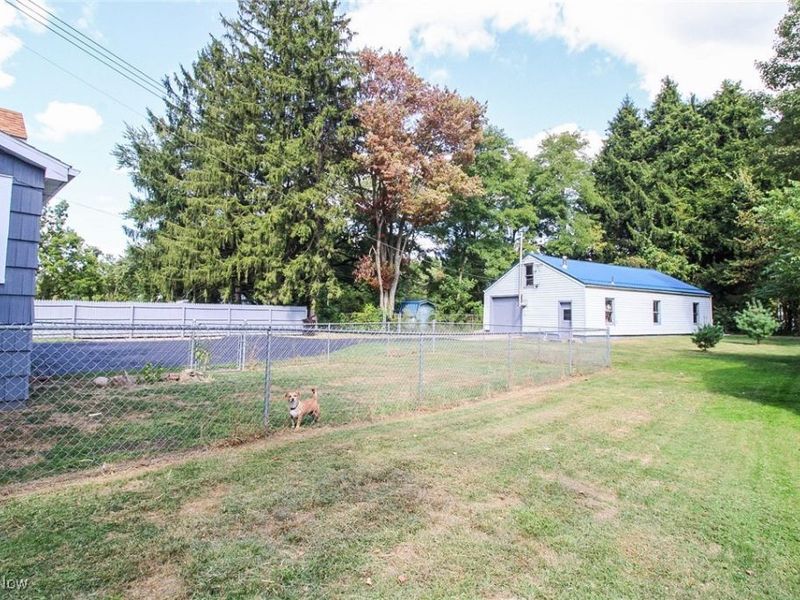 590 Ruth Avenue, Leavittsburg, OH 44430 Photo 6