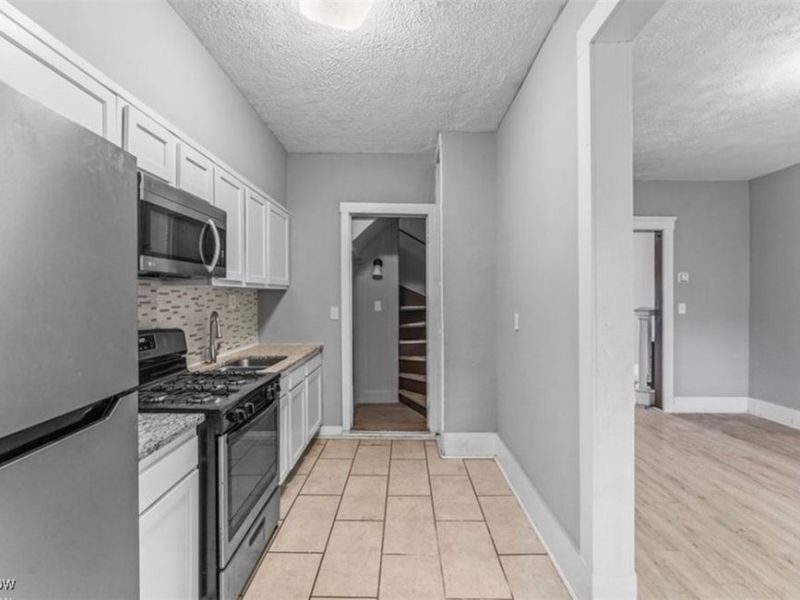 7507 Lawnview Avenue, Cleveland, OH 44103 Photo 12