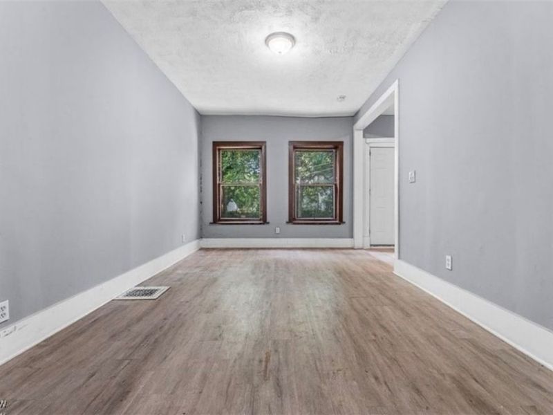 7507 Lawnview Avenue, Cleveland, OH 44103 Photo 9