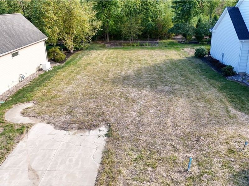 335 Copper Creek, Amherst, OH 44001 Photo 10