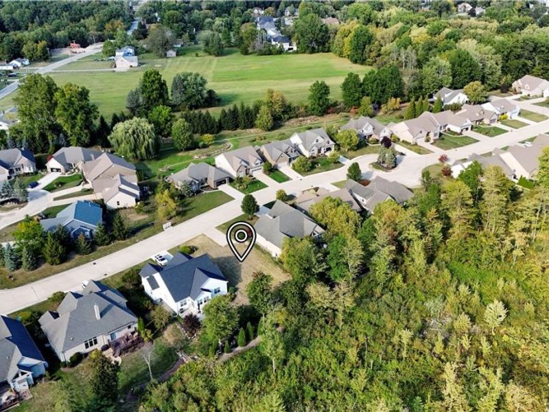 335 Copper Creek, Amherst, OH 44001 Photo 14