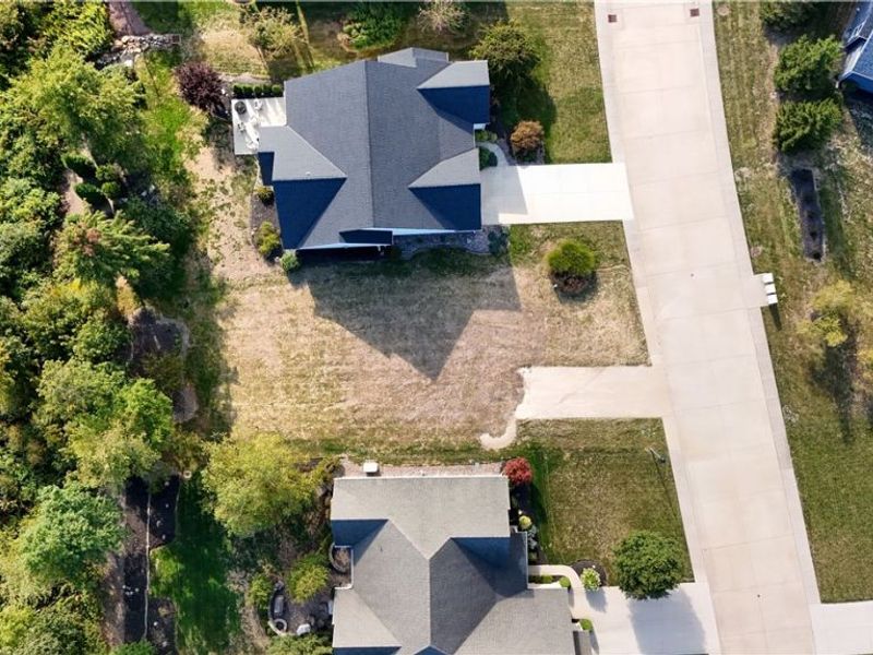 335 Copper Creek, Amherst, OH 44001 Photo 7