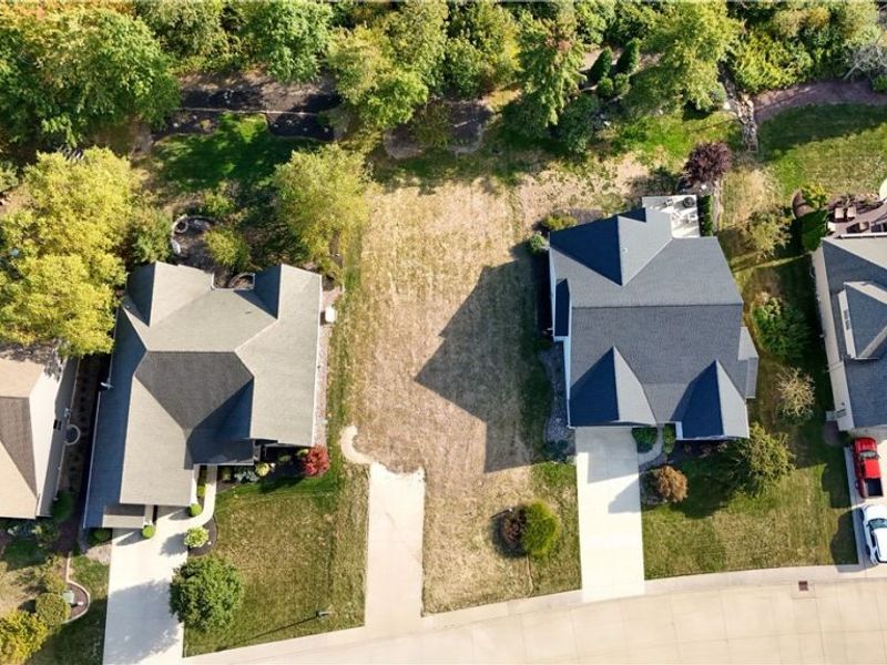 335 Copper Creek, Amherst, OH 44001 Photo 8