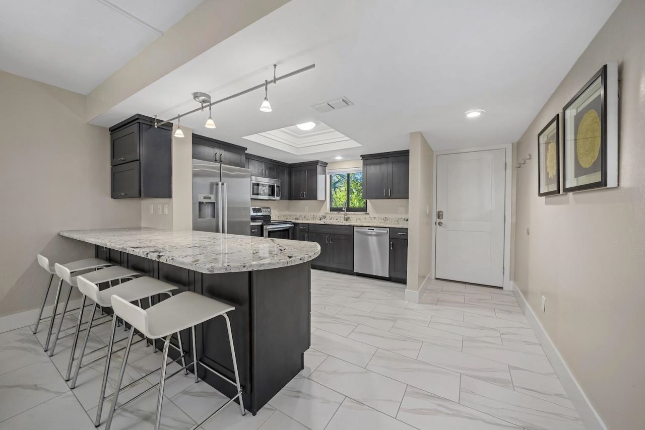 1919 Olde Middle Gulf Dr, Unit 502, Sanibel, FL 33957 Photo