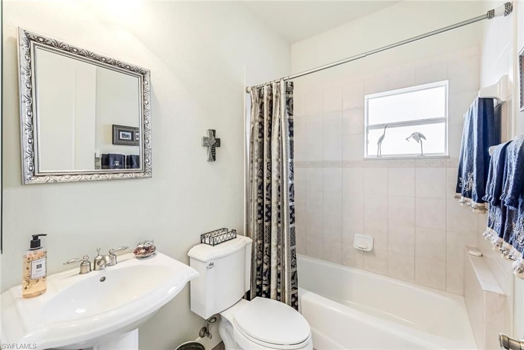 1911 SE 35th St, Cape Coral, FL 33904 Photo