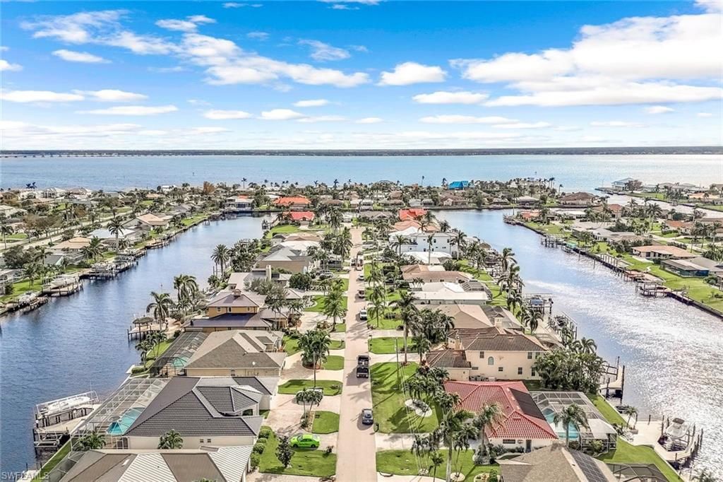 1911 SE 35th St, Cape Coral, FL 33904 Photo