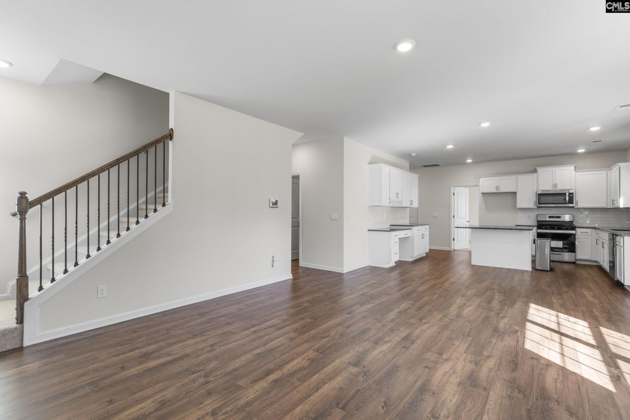 843 Marigold Lane Photo 5