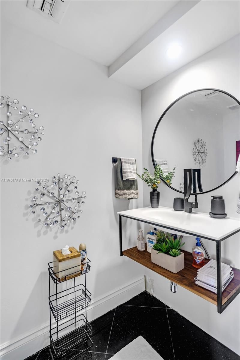 848 Brickell Key Dr, Unit 3803, Miami, FL 33131 Photo