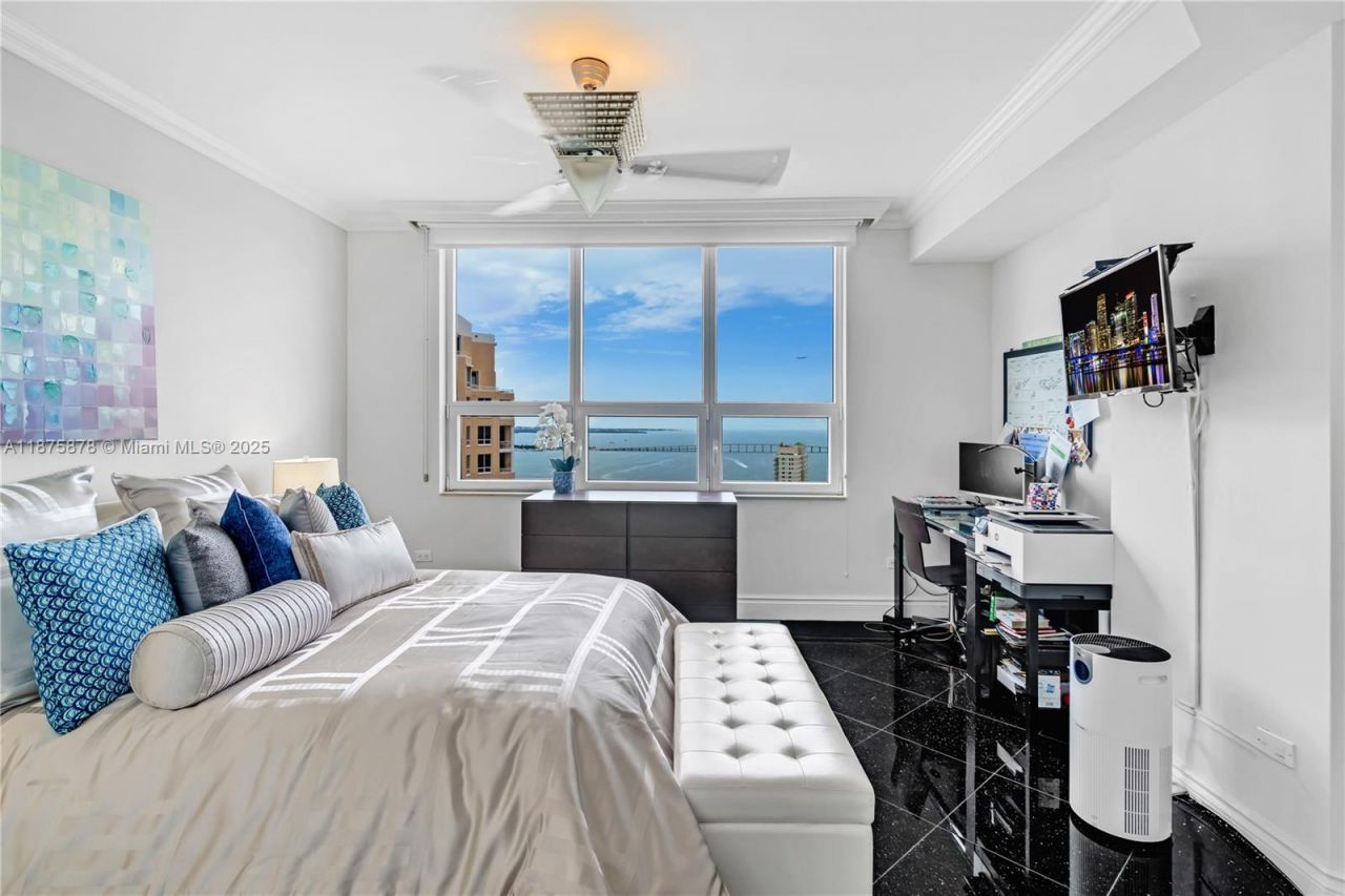 848 Brickell Key Dr, Unit 3803, Miami, FL 33131 Photo