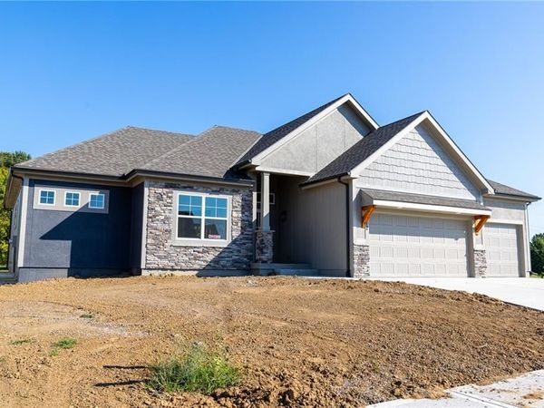 10437 N Highland Place, Kansas City, MO 64155