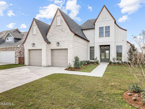 403 Last Quarter Drive, Youngsville, LA 70592