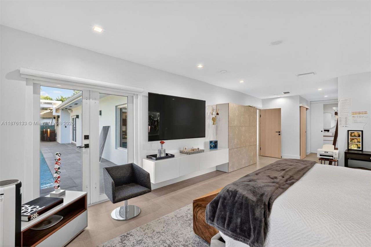 10740 SW 73rd Ct, Pinecrest, FL 33156 Photo