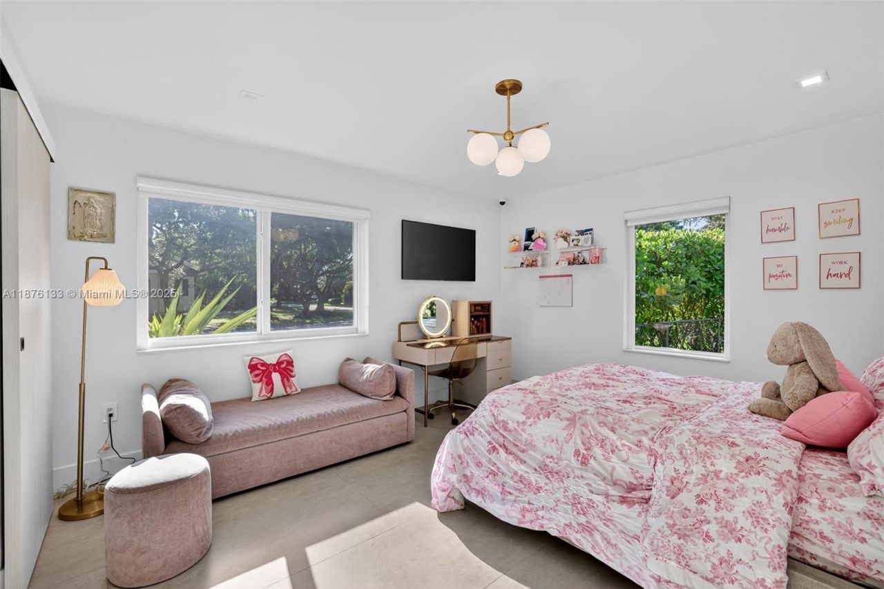 10740 SW 73rd Ct, Pinecrest, FL 33156 Photo