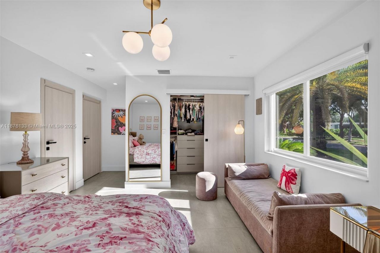 10740 SW 73rd Ct, Pinecrest, FL 33156 Photo