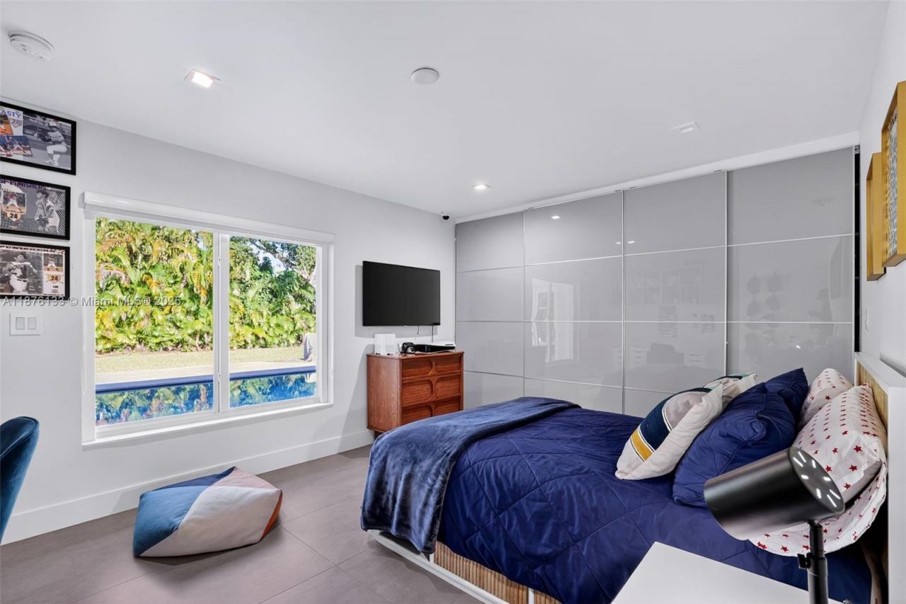 10740 SW 73rd Ct, Pinecrest, FL 33156 Photo