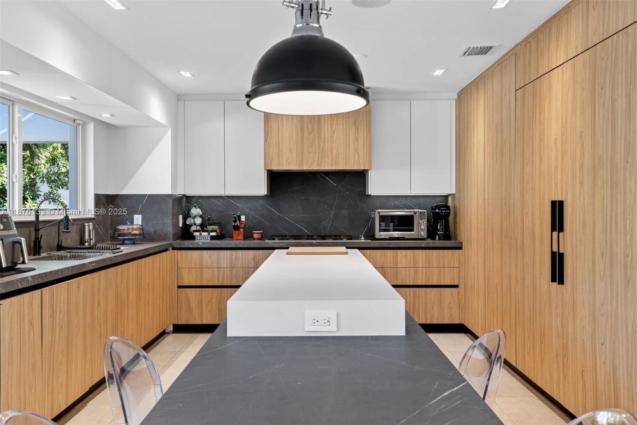 10740 SW 73rd Ct, Pinecrest, FL 33156 Photo