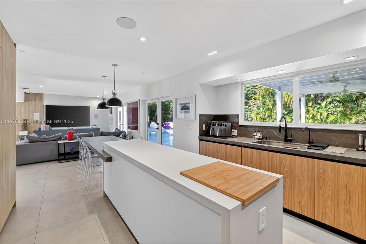 10740 SW 73rd Ct, Pinecrest, FL 33156 Photo