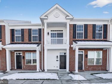 12 IVY LANE, LEVITTOWN, PA 19055