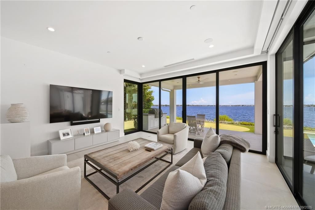 2834 SW Rivers End Way, Palm City, FL 34990 Photo