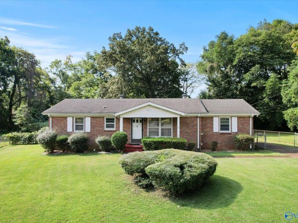 2917 Ford Place NW, Huntsville, AL 35810