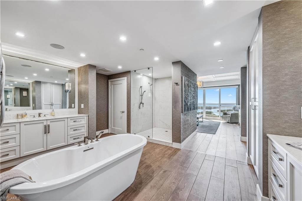 13915 Old Coast Rd, Unit 2004, Naples, FL 34110 Photo