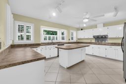 841 Old Bridge Rd. photo 4